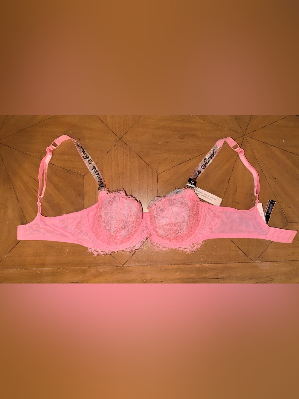 NWT Victoria's Secret Very Sexy Lace Push Up Bra Shine Logo Strap Pink  34D